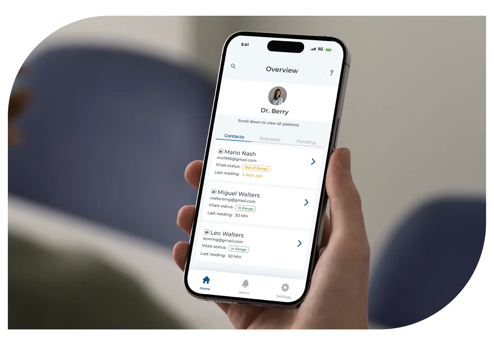 A physician reviewing the overview of their patients, where all patient profiles are stored.